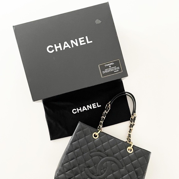 Chanel - Picture 4 of 4